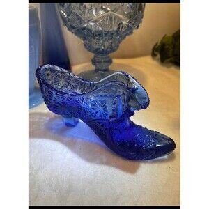 Fenton Glass “Daisy & Button” Shoe in Cobalt Blue
